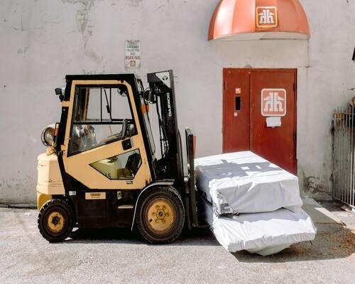 Forklift Kiralama: Proser İş Makinaları ile Verimliliği Artırın